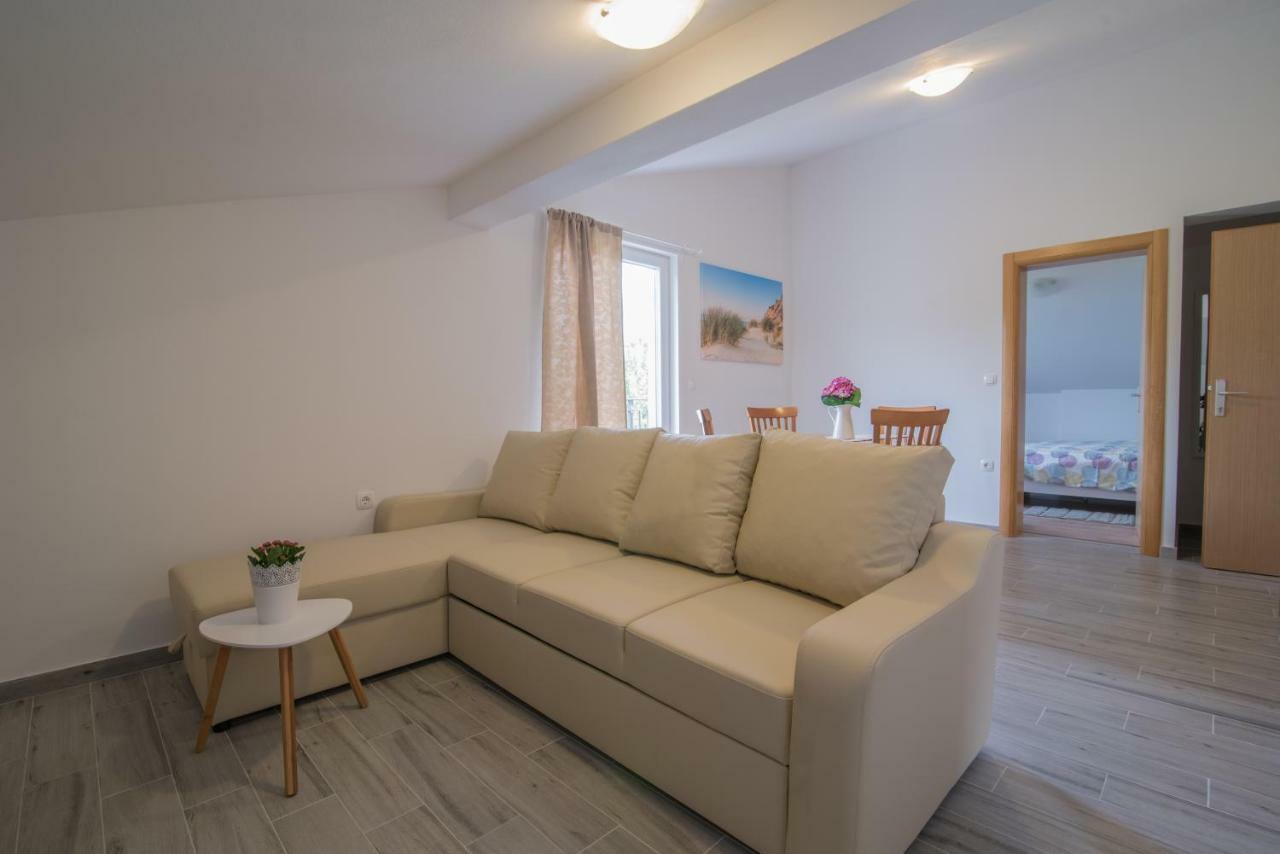 Middle Istra Apartment Pazin Bagian luar foto