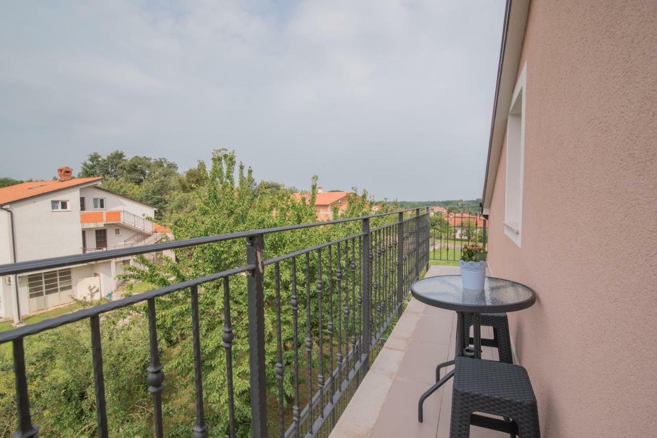 Middle Istra Apartment Pazin Bagian luar foto