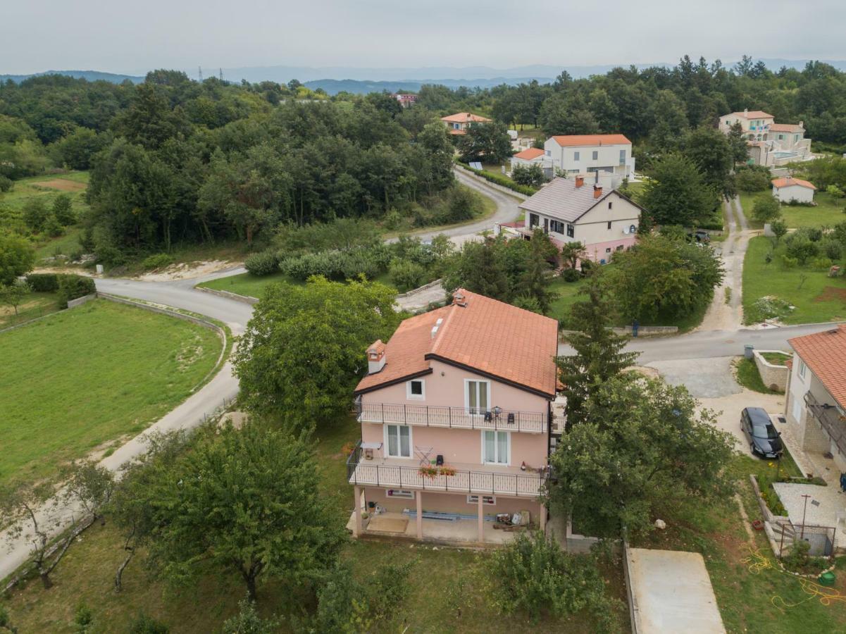 Middle Istra Apartment Pazin Bagian luar foto